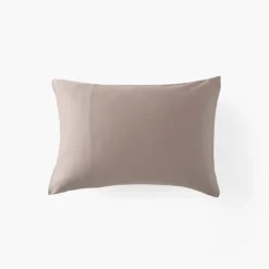 Shop Taie d'oreiller rectangulaire satin de coton Aura Taies D’oreiller